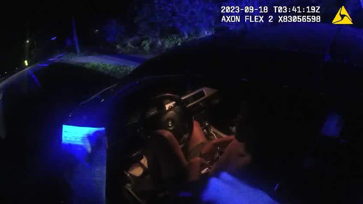 Body cam shows arrest of Florida officer